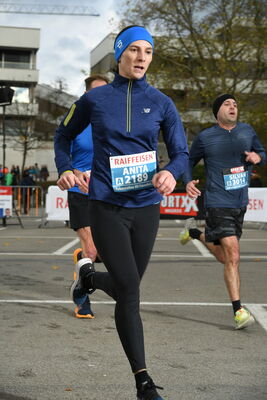 Anita elegant und kraftvoll beim Zieleinlauf